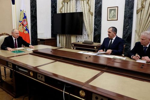 Tổng thống Nga Putin gặp cựu chỉ huy Wagner tại điện Kremlin
