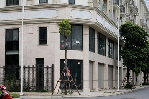 Hàng loạt shophouse rao bán, cho thuê tại Hà Nội rơi vào tình trạng ế ẩm nhiều năm