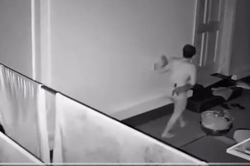 Bắt giữ 'đạo chích' già thích thoát y khi hành sự