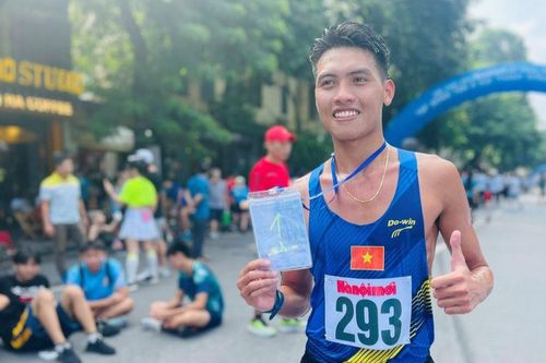 VĐV Trần Văn Đảng vô địch giải chạy Báo Hànôịmới mở rộng 2023