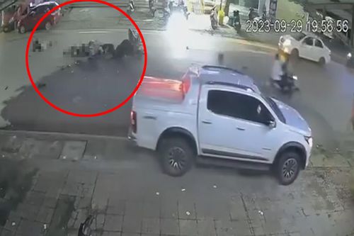Hiện trường vụ xe máy đâm đối đầu khiến 6 người thương vong đêm Trung thu