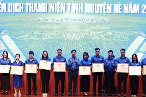 Phát huy tinh thần liên kết, tình nguyện gắn với chuyên môn