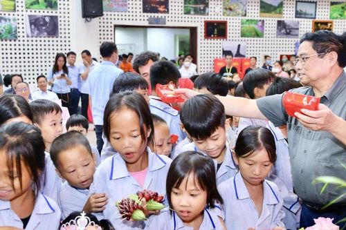 Gần 6 triệu trẻ em được tặng quà Tết Trung thu 2023