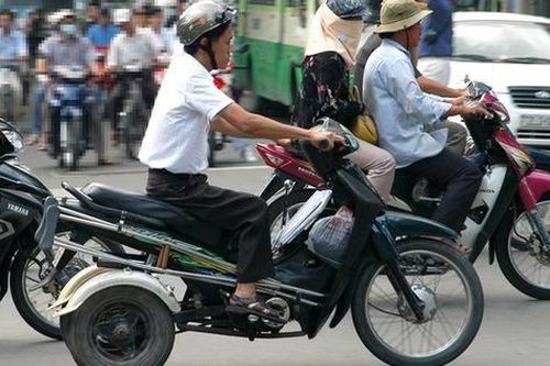 Từ ngày 22/10, miễn lệ phí đăng ký, cấp biển số xe mô tô ba bánh chuyên dùng cho người khuyết tật