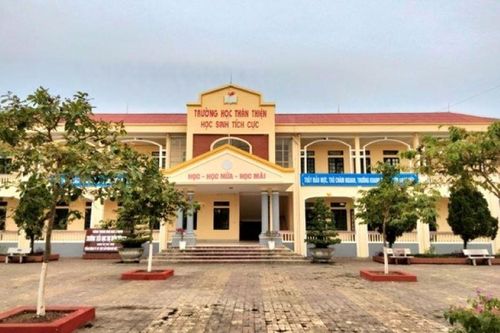 Thái Bình: 28 học sinh ngộ độc thực phẩm nghi ăn bánh bông lan