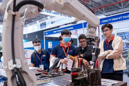 Thúc đẩy phát triển sản phẩm theo tiêu chí 'Thương mại xanh, công nghiệp xanh'