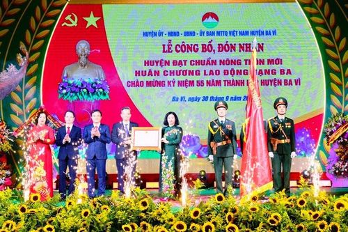 Hà Nội: Huyện Ba Vì đón nhận huyện đạt chuẩn nông thôn mới