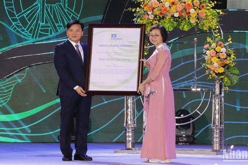 Công nhận Công viên địa chất toàn cầu UNESCO non nước Cao Bằng sau kỳ tái thẩm định