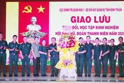 Cục Chính trị Quân khu 7 trao đổi kinh nghiệm hoạt động công tác quần chúng tại Bình Thuận