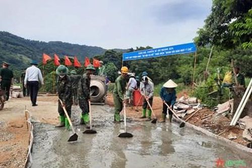 Trung đoàn 3 (Sư đoàn 324, Quân khu 4): Làm theo Lời Bác thêm nhiều việc tốt