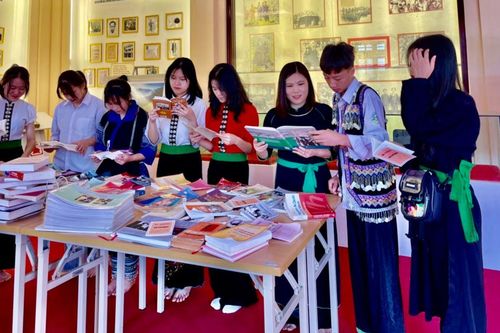 Nhận diện khó khăn với mô hình trường dân tộc nội trú
