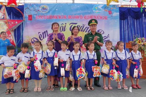 Đem lại mùa Trung thu trọn vẹn, ý nghĩa dành cho trẻ em vùng biên