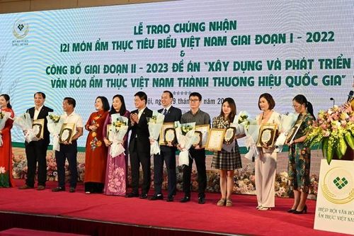 121 món ẩm thực tiêu biểu của các tỉnh, thành phố được trao chứng nhận
