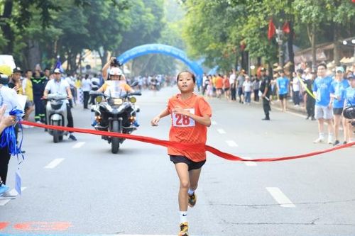 Sôi nổi giải chạy Báo Hànôịmới mở rộng lần thứ 48 - Vì hòa bình năm 2023