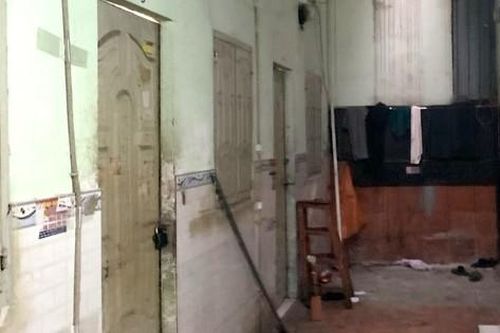 Anh đi làm về tá hỏa phát hiện em trai tử vong trong phòng trọ
