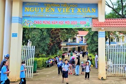 Chấn chỉnh lạm thu, dạy thêm: Trên chỉ đạo, dưới có chấp hành?