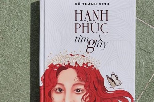 NSƯT Thành Vinh - 'cha đẻ' loạt cuộc thi bolero ra sách 'Hạnh phúc từng giây'