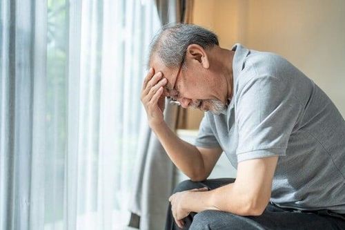 Vì sao có hiện tượng thiếu máu lên não, triệu chứng thế nào?