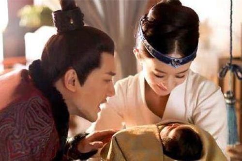 Tại sao hoàng đế xưa không để phi tần cho hoàng tử bú sữa mà phải nhờ vú nuôi, hóa ra cũng vì sự ích kỷ của vua