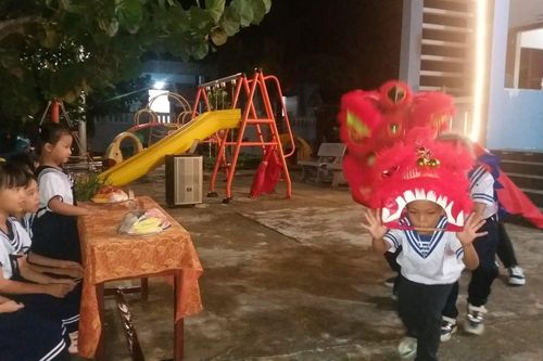 Vui Tết Trung thu ở huyện đảo Trường Sa