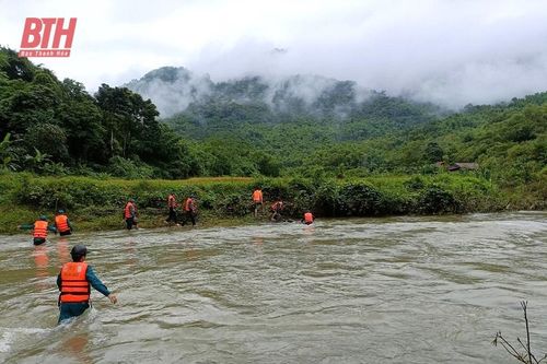 Tìm thấy thi thể bị lũ cuốn trôi ở Quan Sơn