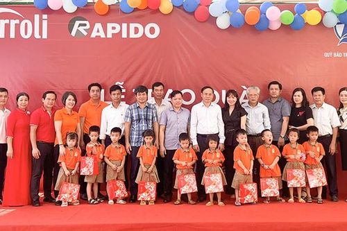 Trao nhiều phần quà thiết thực cho các trường Mầm non trên địa bàn tỉnh
