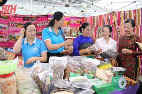 Đặc sắc những sản phẩm khởi nghiệp của phụ nữ xứ Thanh tại Ngày phụ nữ sáng tạo - khởi nghiệp năm 2023