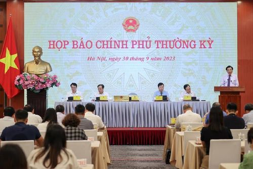 Giải ngân vốn đầu tư công 9 tháng lần đầu tiên vượt mức 50%