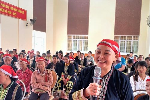 80 hội viên phụ nữ xã Phìn Ngan tham gia đối thoại chính sách về thúc đẩy bình đẳng giới