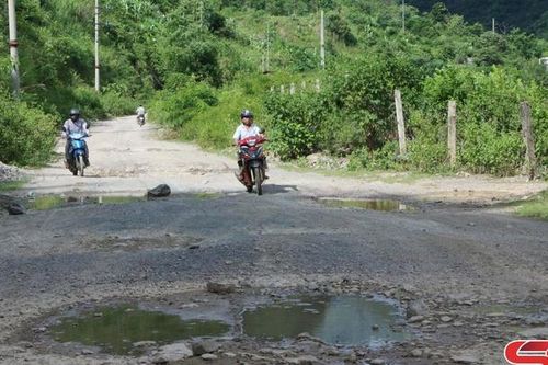 Sớm đầu tư, nâng cấp tuyến đường Chiềng Muôn