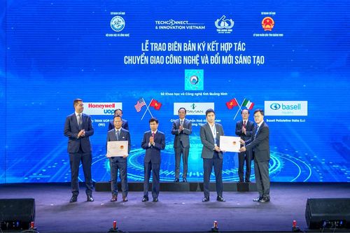 Quảng Ninh: Dự án hóa dầu 1,5 tỷ USD nhận giấy đăng ký chuyển giao công nghệ