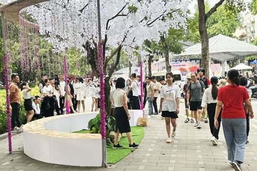 Trình Chính phủ công bố hết dịch COVID-19 thuộc nhóm A
