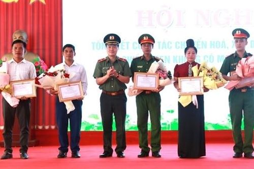 Chuyển hóa, xây dựng xã không có ma túy tại Sơn La
