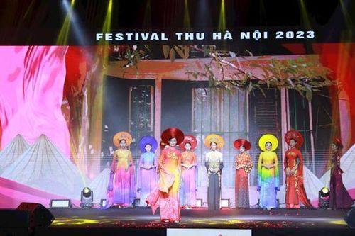 Thu Hà Nội - Đến để yêu