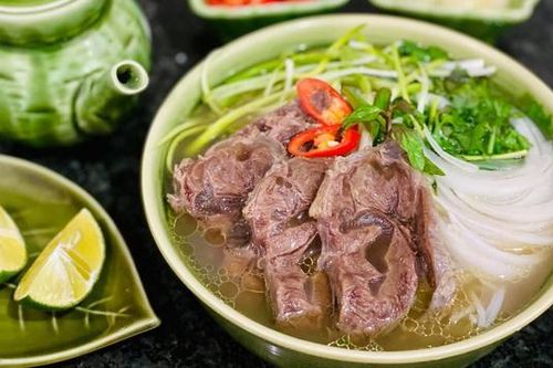 Phở Hà Nội và những điều chưa kể hết