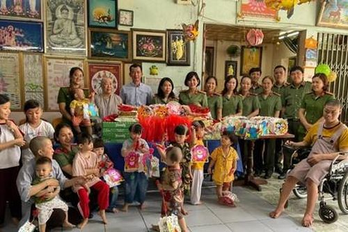 Chăm lo Tết Trung thu cho thiếu nhi ở vùng ven