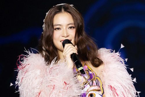 Hoàng Thùy Linh: 'Tôi chẳng có gì ngoài tình yêu và âm nhạc'