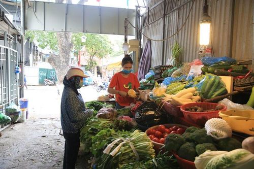 An toàn thực phẩm ở chợ truyền thống: Vẫn là bài toán khó!
