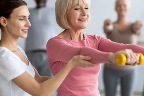 Những bài tập giúp giảm cân thời kỳ mãn kinh