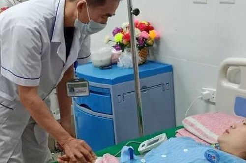 Sức khỏe 2 cô giáo bị đất đá vùi lấp trên đường dạy học về hiện ra sao?