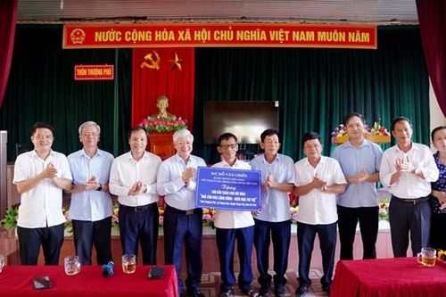 BẢN TIN MẶT TRẬN: Chủ tịch Đỗ Văn Chiến thăm và làm việc tại Hà Tĩnh
