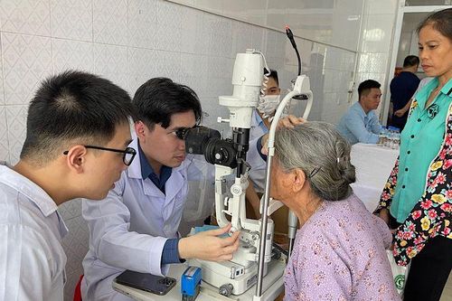 Ninh Bình: Gần 900 người thuộc diện chính sách được khám bệnh, cấp thuốc miễn phí