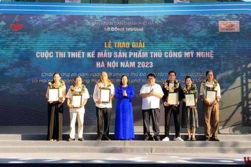 Hà Nội vinh danh 90 mẫu thiết kế thủ công mỹ nghệ