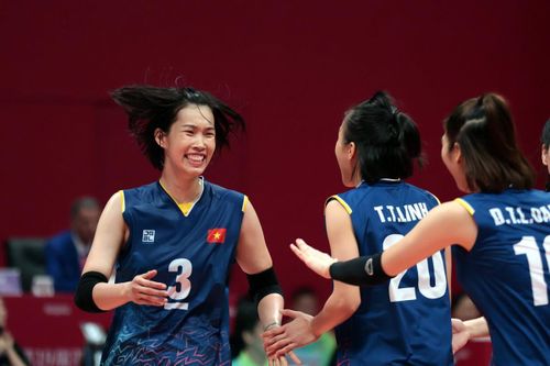 ASIAD 19: Tuyển bóng chuyền nữ Việt Nam ngược dòng quật ngã Hàn Quốc