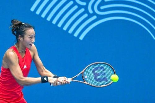 Tay vợt Zheng Qing Wen và tấm huy chương nhiều ý nghĩa