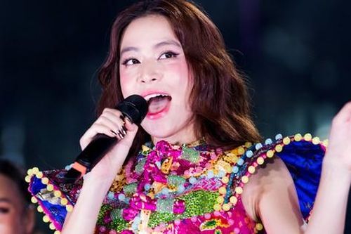Giọng live của Hoàng Thùy Linh khi không hát đè
