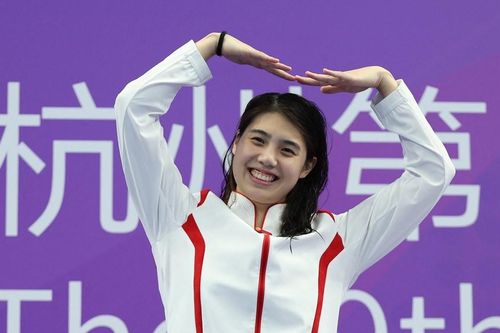 Hot girl bơi Trung Quốc làm dậy sóng đường đua xanh ASIAD 19