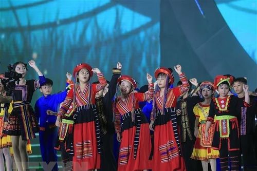 Đón hơn 200.000 khách du lịch trong dịp Lễ hội Thành Tuyên