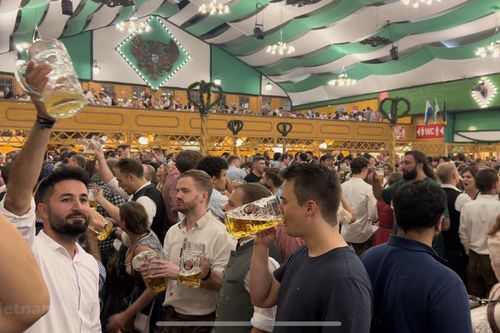 Đức: Độc đáo lễ hội Bia Oktoberfest với những bản sắc riêng