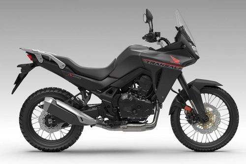 CLIP: Cận cảnh môtô Honda Transalp, giá 309 triệu đồng tại Việt Nam